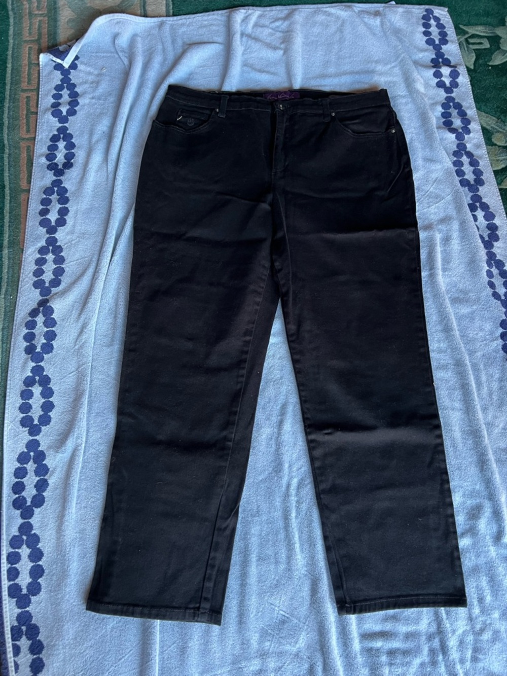 Gloria Vanderbilt Black Jeans with Purple Label